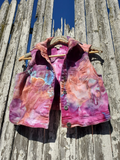 cropped denim vest in pink-rust ice dye
