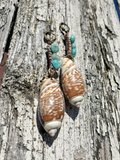 beige-brown shell pattern with aqua amazonite beads, slightly showing the side of the crocheted hemp part