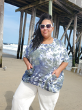 one size loose pure linen top with 2 front pockets, hand dyed in sage-grey colors my model is a 3xl beauty