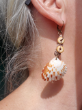 photo - worn in the earlobe