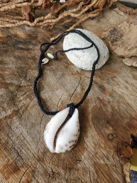Simple Cowrie Shell Necklace