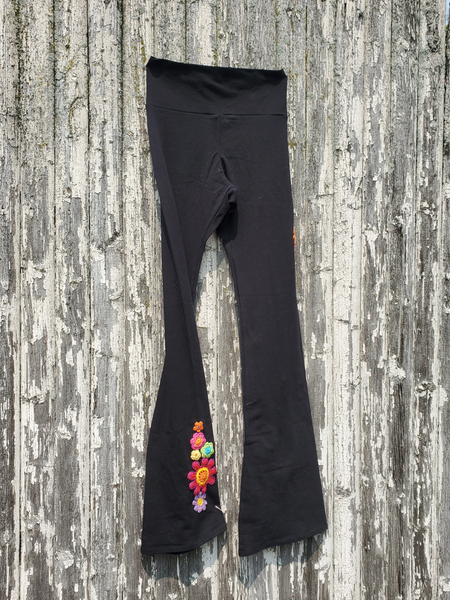 FLOWER Embellished Yoga Pants for Anne