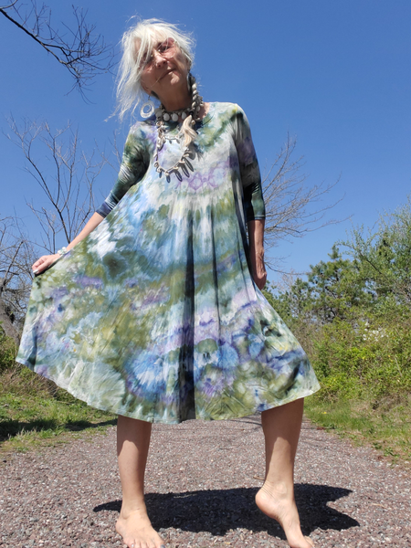 ice dye flowy dress, 3/4 sleeves, midi length