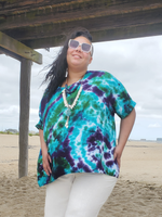 boxy very soft 100% cotton bubble gauze top with front pockets, tie dyed in purple-green-jade-black. fits S-4XL (maybe even a 5Xl)