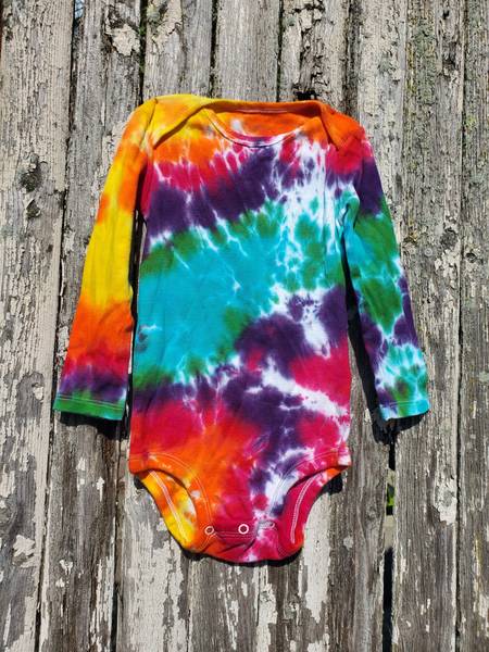 long sleeve baby rib cotton onesie in bright rainbow tie dye